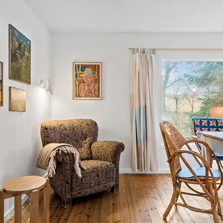 2 Bedroom Pet Friendly In * Melby