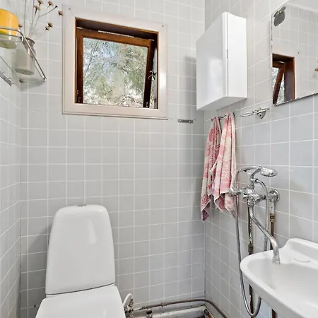 2 Bedroom Pet Friendly In Holiday home Melby