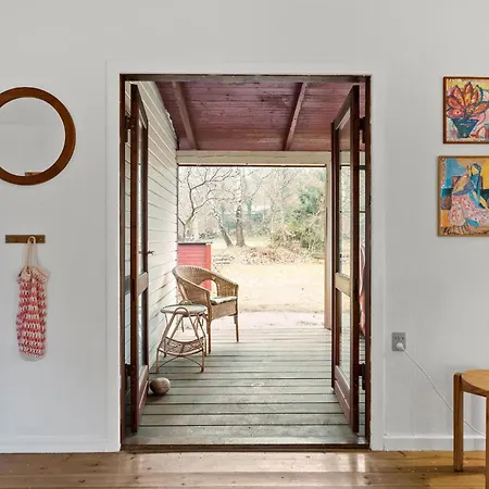 2 Bedroom Pet Friendly In *