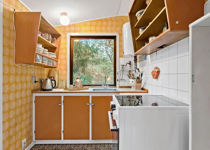 2 Bedroom Pet Friendly In