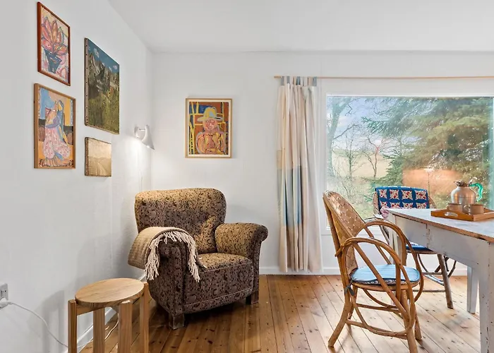 2 Bedroom Pet Friendly In * Melby