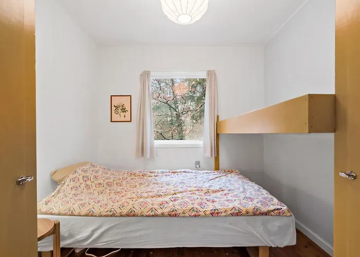 2 Bedroom Pet Friendly In *
