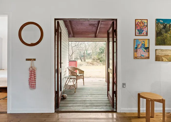 2 Bedroom Pet Friendly In *